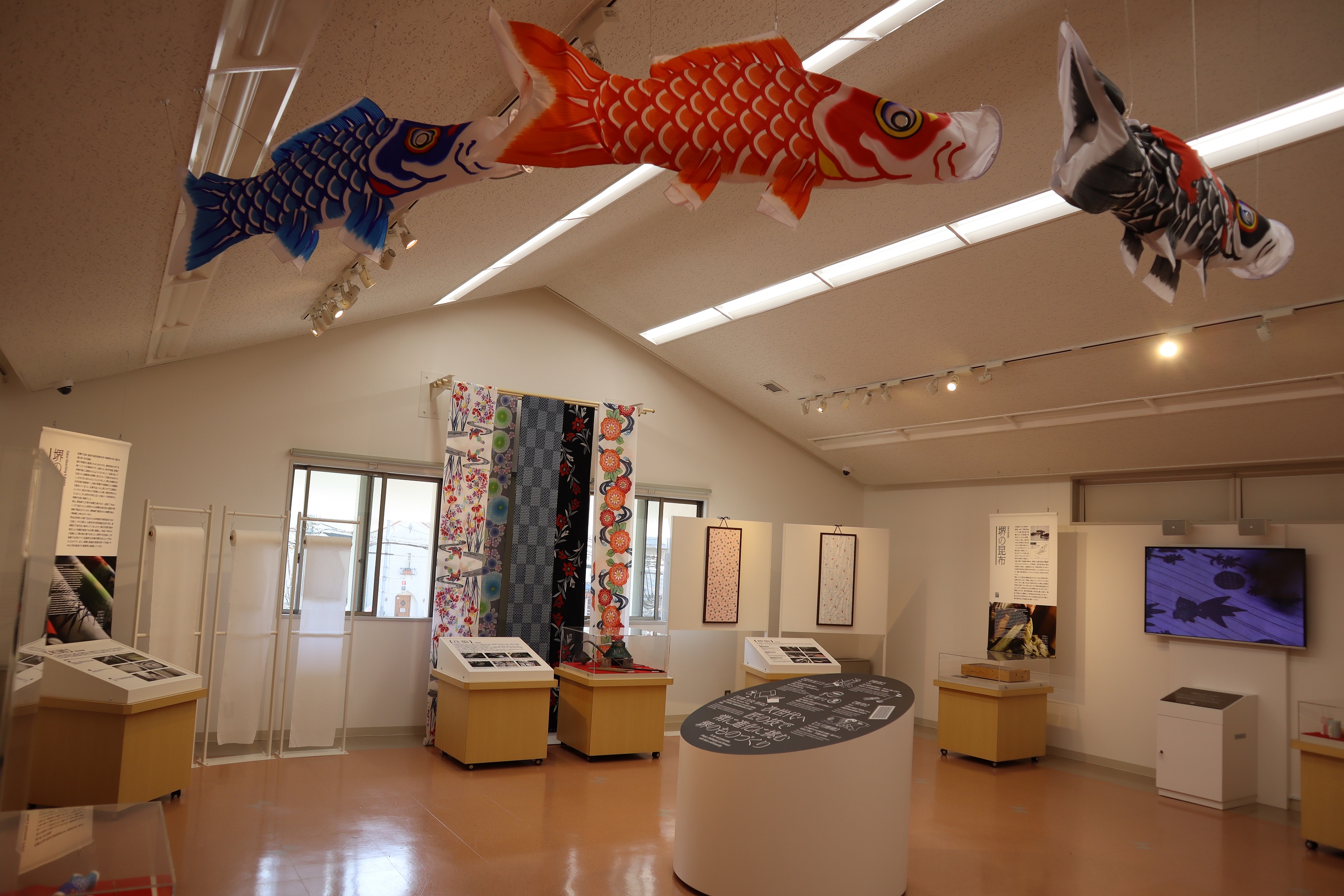 2階TAKUMI EXHIBITION(伝統産業展示).JPG